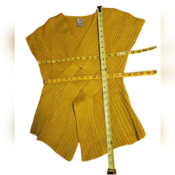 Mustard fashionable Top-NWOT-Size Small - Picture 10 of 13